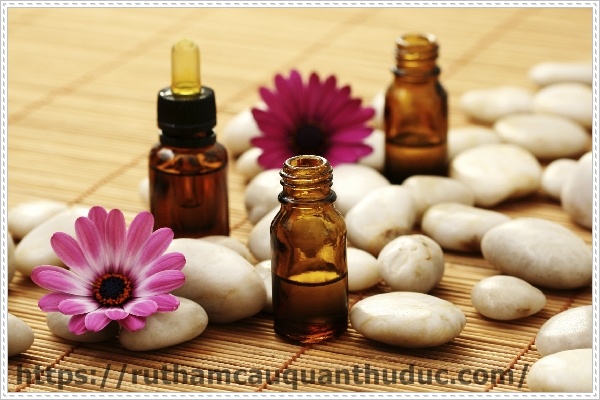 Dầu thơm có thể khử đi những mùi hôi khó chịu trong nhà vệ sinh