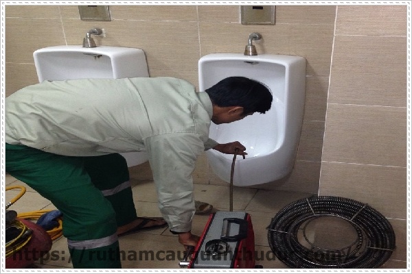 Dịch vụ khử mùi hôi nhà vệ sinh công cộng