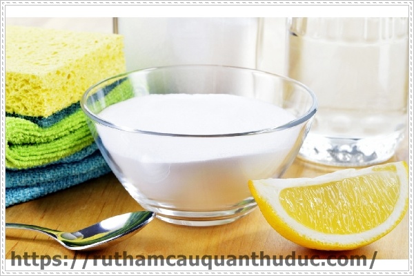 Cách thông bồn cầu nghẹt bằng baking soda và giấm