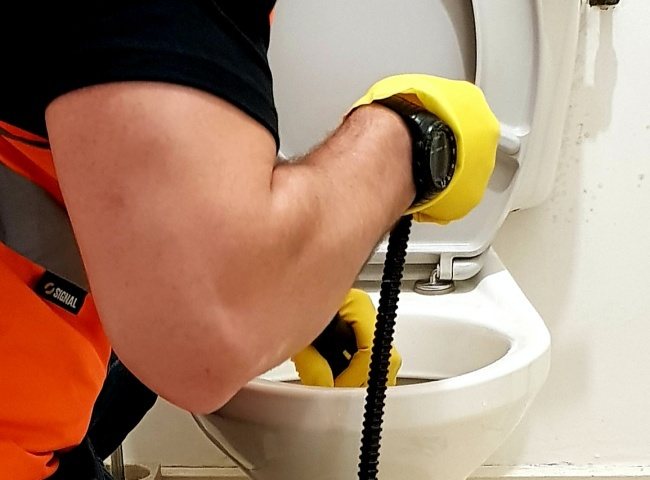 Th&ocirc;ng tắc bồn cầu quận Thủ Đức chuy&ecirc;n nghiệp