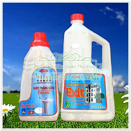 Thông bồn cầu khi sử dụng bột để thông bồn