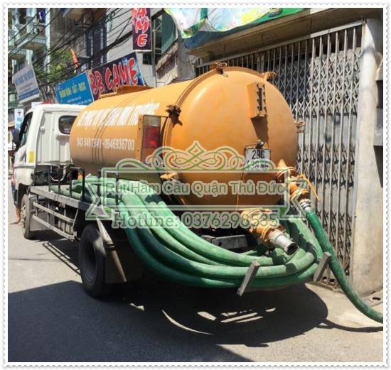 C&oacute; biện ph&aacute;p h&uacute;t hầm cầu định kỳ