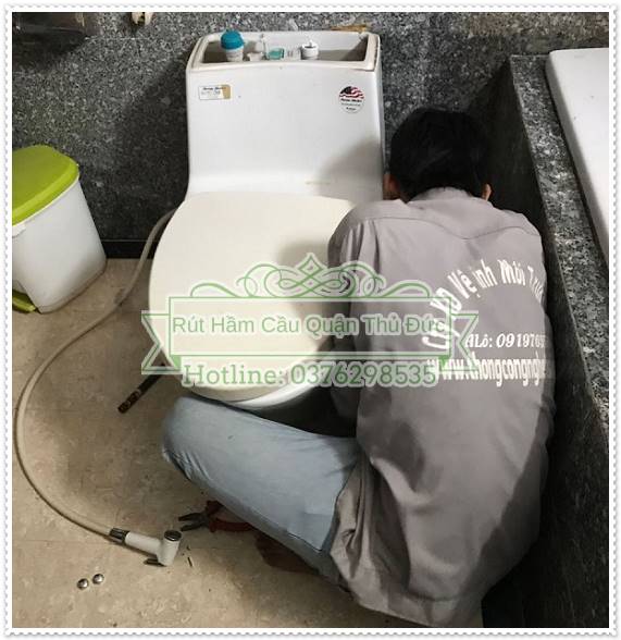 Cấu tạo bên trong bồn cầu bị hư hỏng