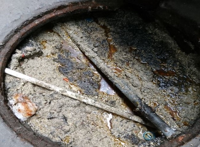 Cống thoát nước bị tắc nghẽn